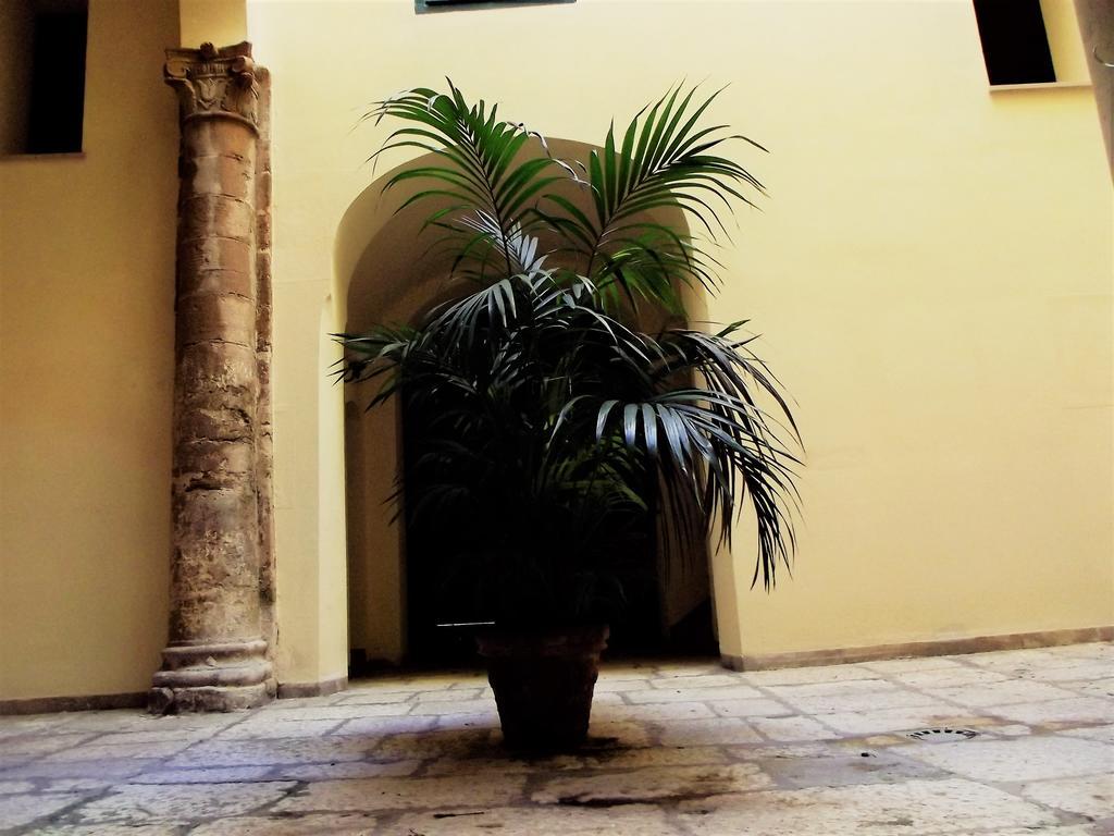 Scabi Apartments Trapani Buitenkant foto